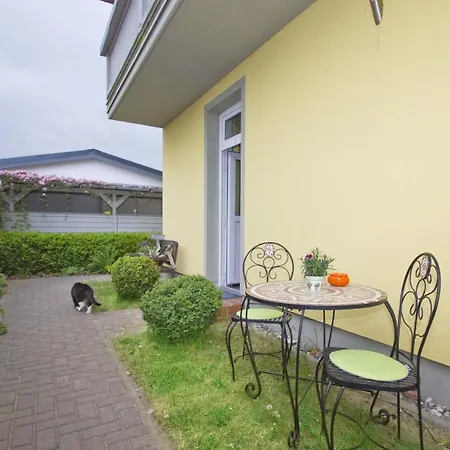 F-1069 Strandhaus Goehren Fewo 05 Strandnah, Gartennutzung Apartmán Goehren (Ruegen)
